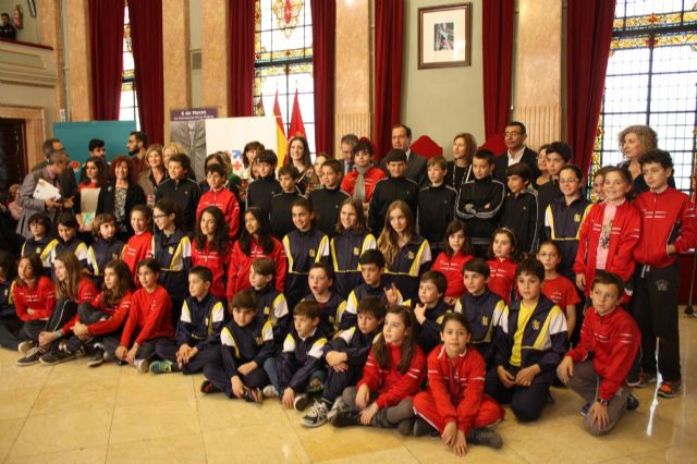 El Alcalde entrega los premios concedidos a personas destacadas por su labor en beneficio de una Murcia en igualdad - 1, Foto 1