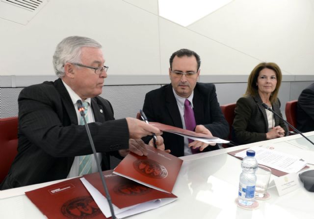 La Universidad de Murcia formará a los profesionales en prevención de riesgos laborales - 2, Foto 2