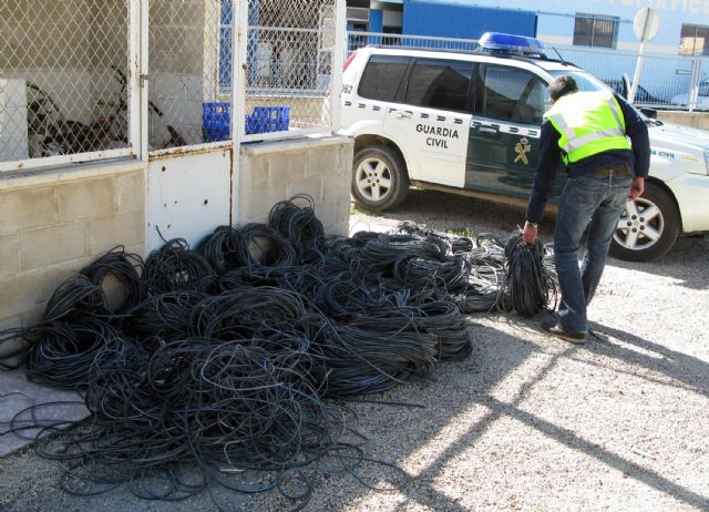 La Guardia Civil desmantela un grupo organizado dedicado al robo de cableado de alumbrado público en la Región - 1, Foto 1