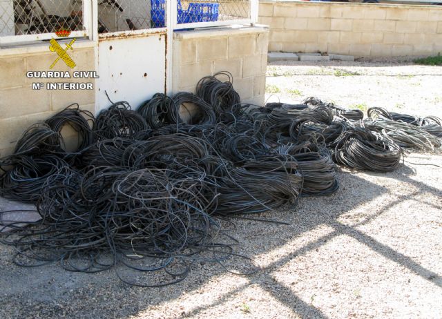 La Guardia Civil desmantela un grupo organizado dedicado al robo de cableado de alumbrado público en la Región - 2, Foto 2