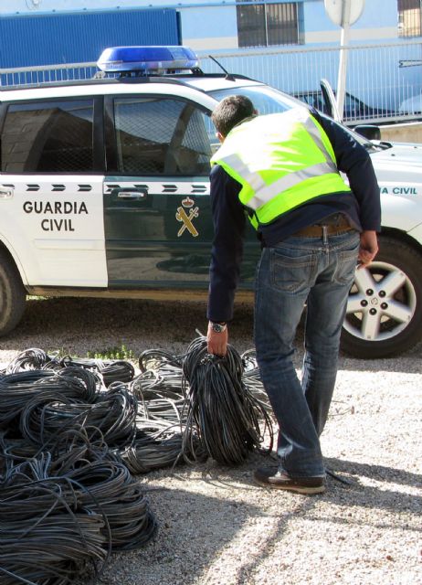 La Guardia Civil desmantela un grupo organizado dedicado al robo de cableado de alumbrado público en la Región - 5, Foto 5