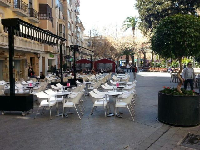 Calidad Urbana reubicará obstáculos de las plazas más concurridas para garantizar la accesibilidad de los viandantes - 1, Foto 1