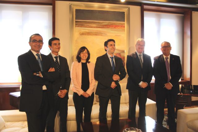 Ramón Luis Valcárcel recibe al nuevo decano del Colegio de Ingenieros Técnicos Industriales de la Región, Alfonso García López - 1, Foto 1