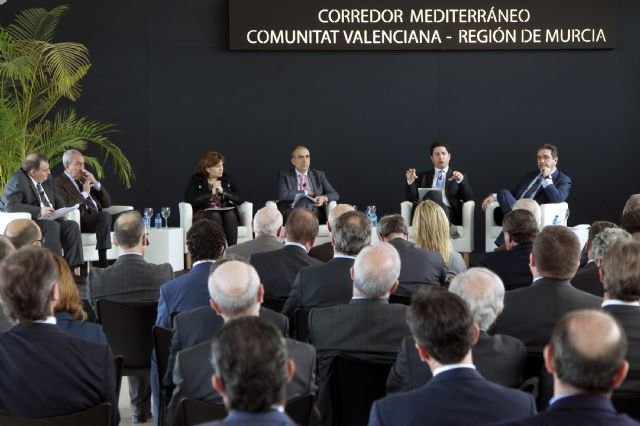 La Comunidad apuesta por la intermodalidad para facilitar la accesibilidad a los mercados del centro y norte de Europa - 1, Foto 1