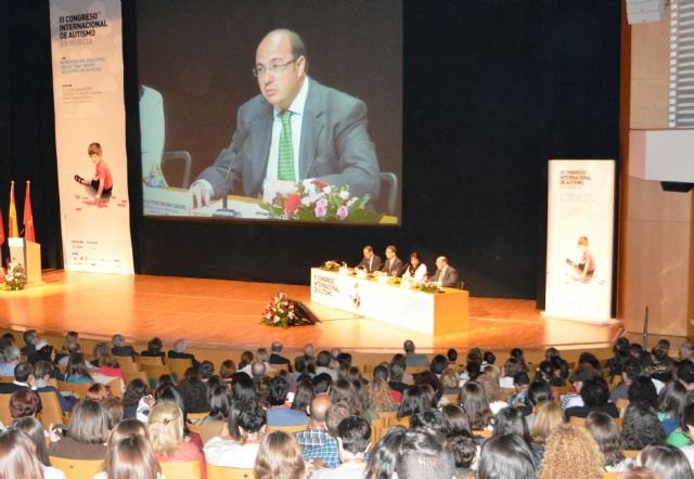 Más de 800 profesionales se dan cita en la Región en el III Congreso Internacional de Autismo - 2, Foto 2