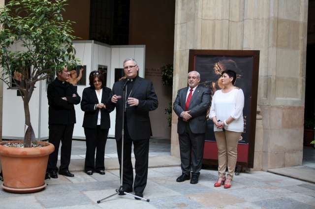 Las obras de Salzillo se muestran en una exposición fotográfica en el Palacio Episcopal - 1, Foto 1