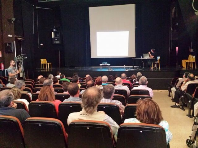 Éxito de participación en la conferencia sobre Casa Fontes y la posterior visita a los molinos - 2, Foto 2