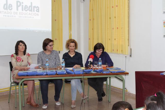 El CEIP Cruz de Piedra celebra su XVII Certamen Literario Cruz de Piedra - 3, Foto 3