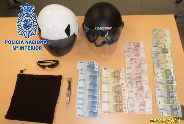 Detenido por dos Policías Nacionales fuera de servicio después de atracar en una gasolinera - 1, Foto 1