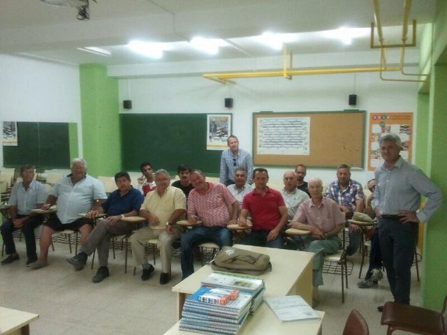 25 vecinos de Lorquí realizan un curso de ‘Capacitación para Tratamientos con Plaguicidas Fitosanitarios’ - 1, Foto 1