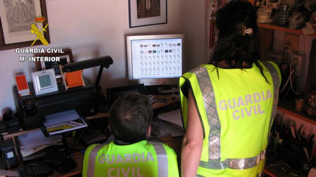 La Guardia Civil detiene a 3 personas por delitos relacionados con la pornografía infantil - 1, Foto 1