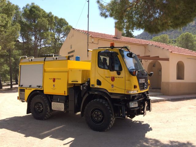 Jumilla ya cuenta con un nuevo vehículo autobomba 4x4 para la brigada de extinción de incendios forestales - 1, Foto 1