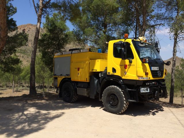 Jumilla ya cuenta con un nuevo vehículo autobomba 4x4 para la brigada de extinción de incendios forestales - 3, Foto 3