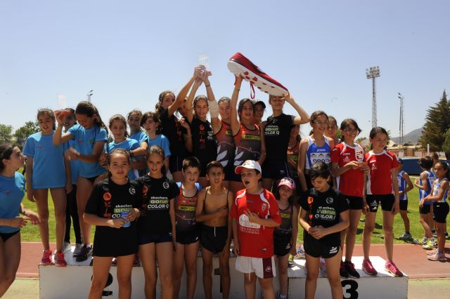 El equipo Skecher go run-ColorQ-Club Atletismo Nogalte campeón regional de Clubes en categoría infantil femenina - 1, Foto 1
