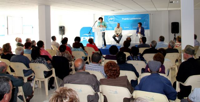 El Partido Popular de Puerto Lumbreras celebra un acto sectorial con personas mayores en el Centro de la 3ª Edad Vicente Ruiz Llamas - 1, Foto 1