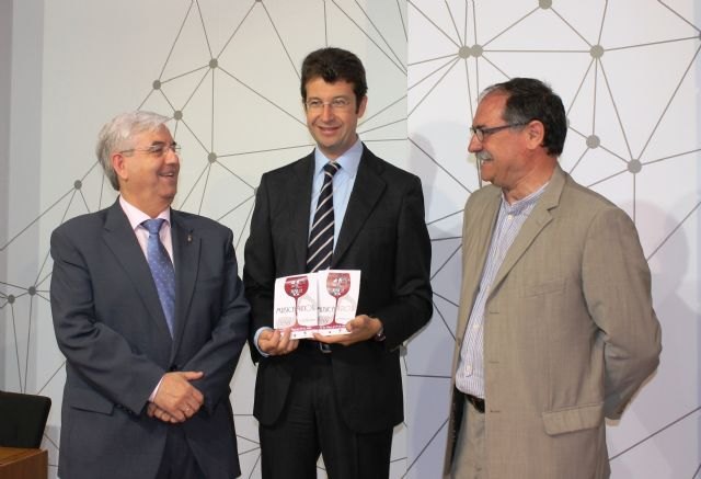 Juan Carlos Ruiz destaca el auge del enoturismo en la presentación del ciclo ´Música entre Vinos´ de Jumilla - 1, Foto 1