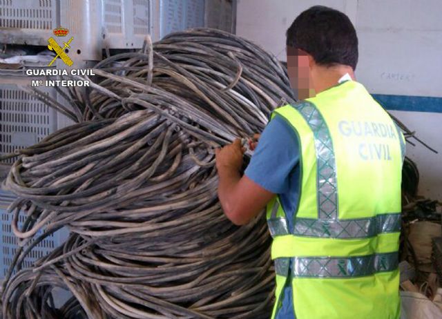 La Guardia Civil detiene a dos personas por el robo de cableado eléctrico del Aeropuerto de Corvera - 5, Foto 5