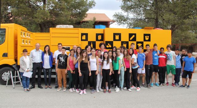 Más de 600 estudiantes lumbrerenses conocen el funcionamiento del Ecoparque Móvil para fomentar el reciclaje y la gestión de residuos - 2, Foto 2
