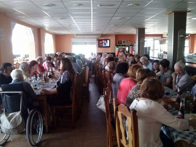 Los usuarios de los cursos municipales de gerontogimnasia torreños despiden la temporada - 3, Foto 3