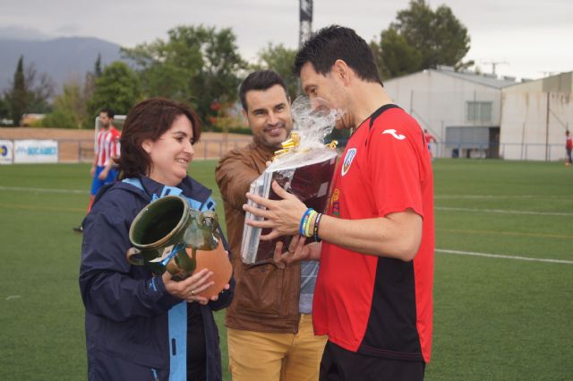 La corporación de Totana se enfrentó a la alhameña en un partido de fútbol, Foto 4