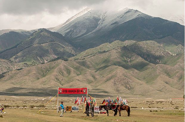 Lledó llega séptimo en la cuarta etapa de la Gobi March - 1, Foto 1