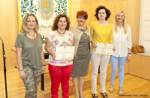 Las alumnas del curso de cuidado de enfermos de alzheimer reciben su diploma - 2, Foto 2