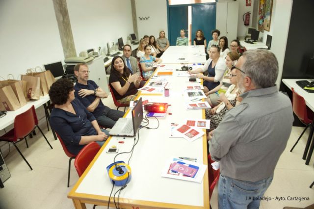 La educación más allá de los 50 años, a examen - 1, Foto 1