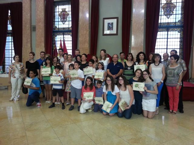 El Ayuntamiento premia a los escolares más comprometidos con el Medio Ambiente - 1, Foto 1