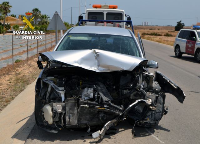 La Guardia Civil detiene a un conductor que duplicaba la tasa máxima de alcoholemia y tenía retirado el permiso de conducir - 2, Foto 2