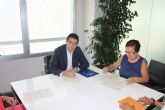 El Ayuntamiento de Torre-Pacheco firma un convenio con Murcia Acoge de Torre-Pacheco