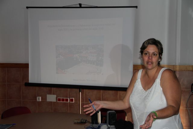 La historiadora Rosalía Oliva desvela la riqueza arquitectónica de La Habana en una conferencia en la UCAM - 1, Foto 1