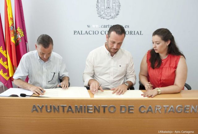 Ayuntamiento y UPCT actualizan su colaboración en materia de Juventud - 1, Foto 1