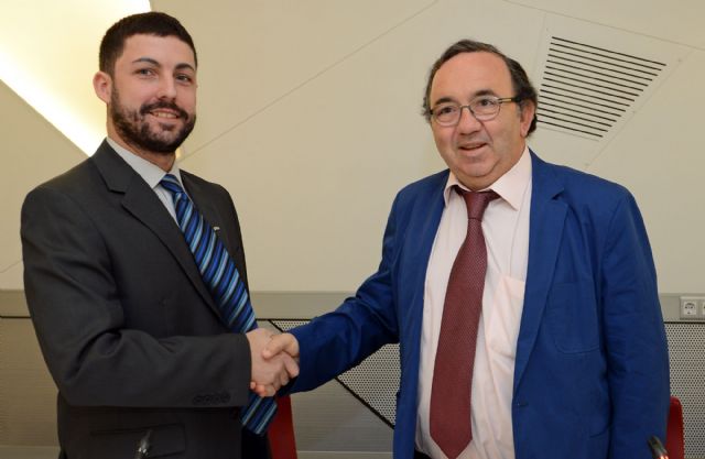 La Universidad de Murcia firma un convenio para colaborar en las actividades de las junior empresa españolas - 1, Foto 1