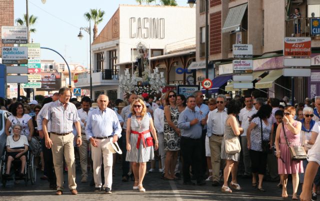 El jefe del Ejecutivo regional, Alberto Garre, asiste a la romería con motivo de la festividad de Nuestra Señora del Carmen - 2, Foto 2