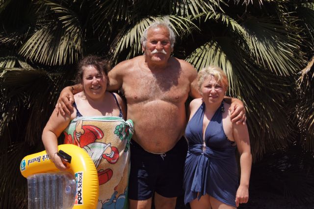 Autoridades municipales visitan a las personas mayores que participan en el programa municipal ¡Vente a la playa! - 4, Foto 4