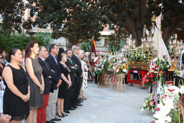 Manto de flores para la Virgen del Carmen - 2, Foto 2