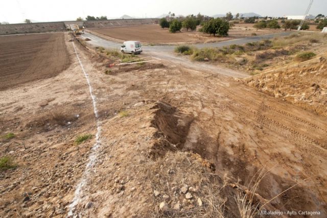 La palas ya están aplanando lo que será el nuevo trazado del paso de herradura del Sifón - 1, Foto 1