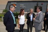 Cerdá visita las instalaciones de la refinería Repsol en Cartagena y resalta su modelo de gestión en materia de medio ambiente