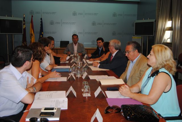 El Ayuntamiento formaliza el convenio con la DGT por el cual se podrá actualizar información del permiso de circulación desde Jumilla - 1, Foto 1