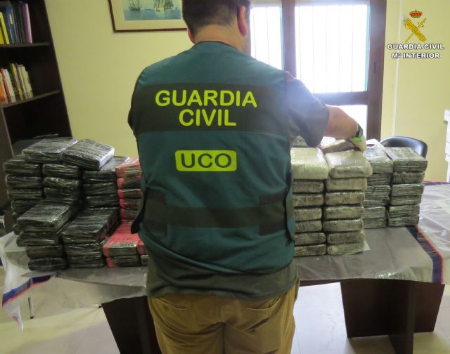 La Guardia Civil interviene 127 kilos de cocaína en el Buque Escuela Juan Sebastián Elcano - 2, Foto 2