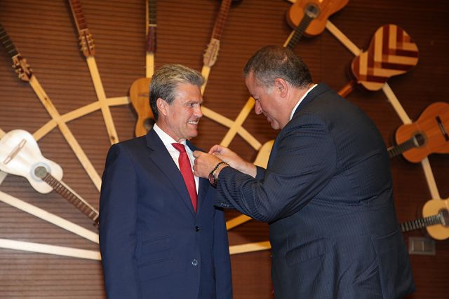 El maestro Espartaco, leyenda viva de la tauromaquia, muy feliz con su Castillete de Oro - 3, Foto 3