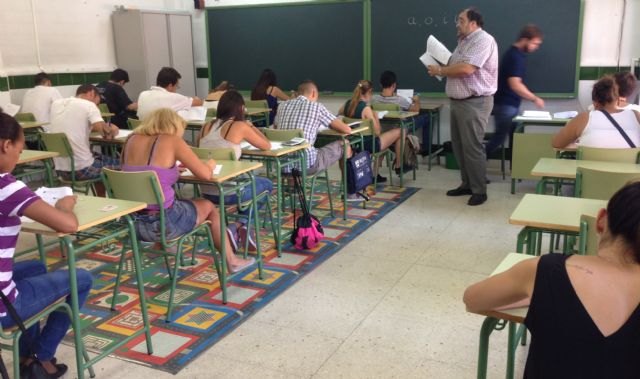 Más de 900 mayores de 18 años se examinan este sábado para obtener el título de Graduado en ESO - 1, Foto 1