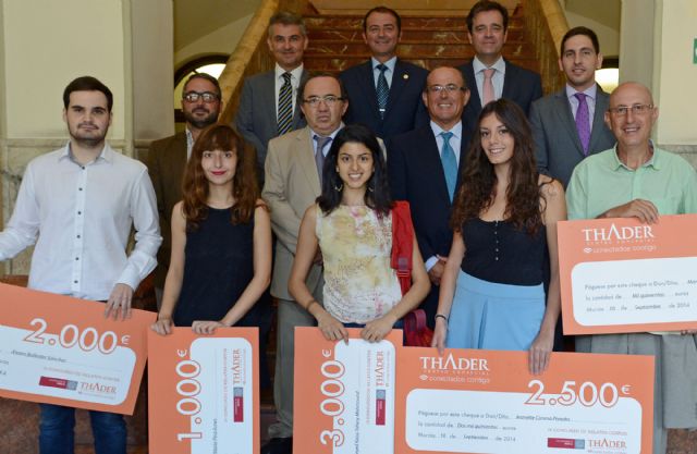 El Centro Comercial Thader reparte 10.000 euros en ayudas a estudiantes Erasmus de la Universidad de Murcia - 1, Foto 1