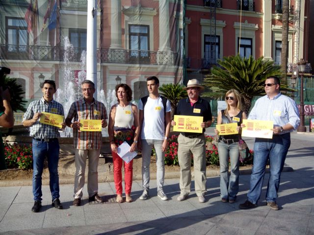 UPyD hace lectura del manifiesto: Yo también soy catalán - 1, Foto 1