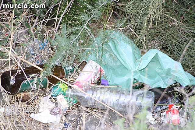 Limpieza Urbana repartirá 3.000 portavelas y 30.000 bolsas a los romeros - 1, Foto 1