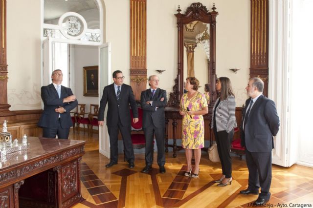 El presidente de Repsol destaca la calidad y concentración de restos arqueológicos en el Barrio del Foro - 1, Foto 1