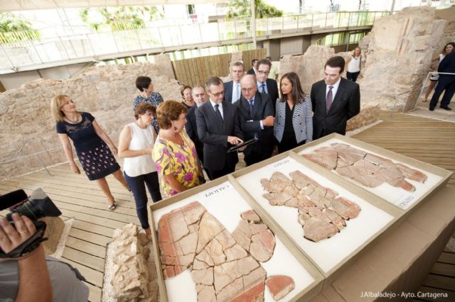 El presidente de Repsol destaca la calidad y concentración de restos arqueológicos en el Barrio del Foro - 5, Foto 5