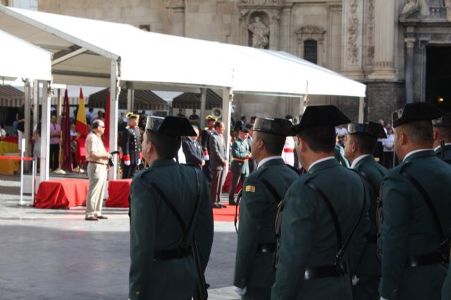El Alcalde asiste al acto de imposición de condecoraciones a la Guardia Civil - 2, Foto 2
