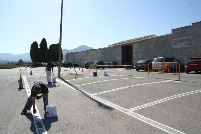 El Ayuntamiento lleva a cabo diferentes labores de mantenimiento en el entorno del cementerio - 2, Foto 2