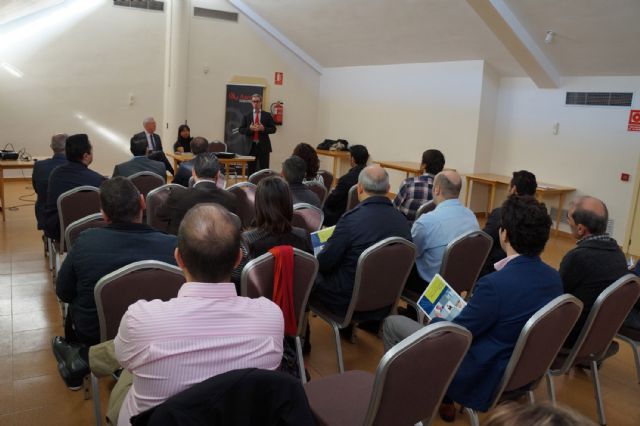 Charla informativa para los asociados de ASEMOL sobre la responsabilidad penal en la empresa - 1, Foto 1